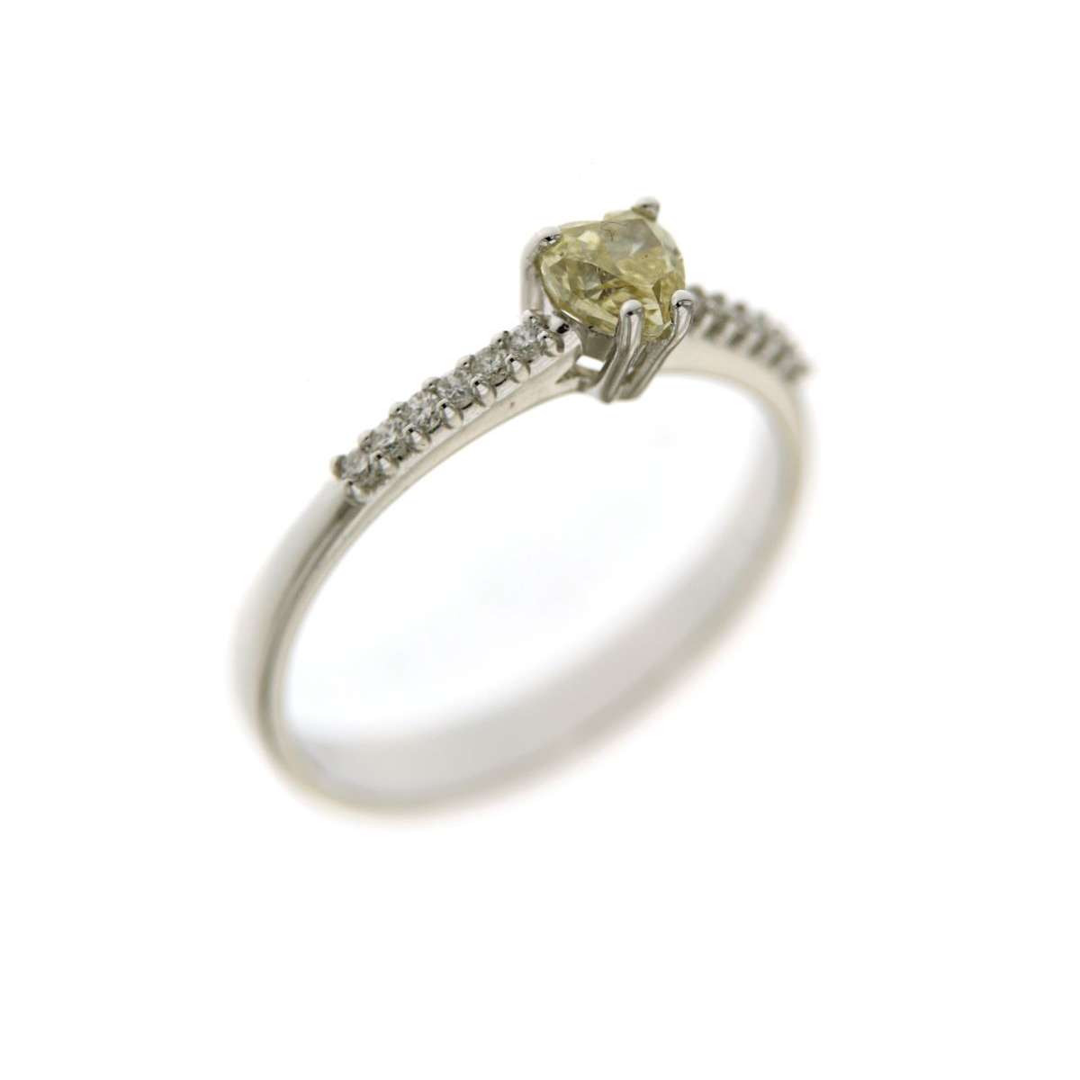 Solitario diamante giallo hotsell